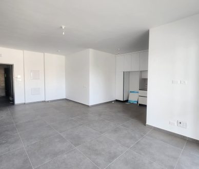 ברובע אלון דירת 4 חדרים חדשה