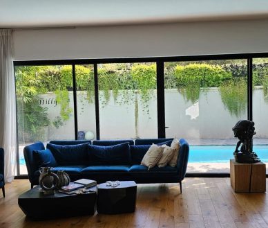 במערבית בית גדול ומושקע