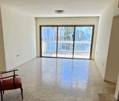 ברובע הדר דירת 4 חדרים גדולה